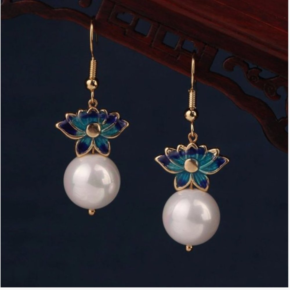 NEW Spiritual Lotus Flower Earrings - Picture 5 of 14